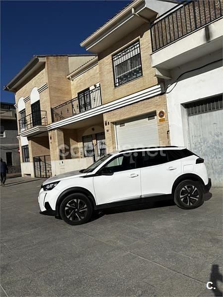Usado Peugeot 2008 Active 130 CV (95 kW) 2022 Blanco SUV