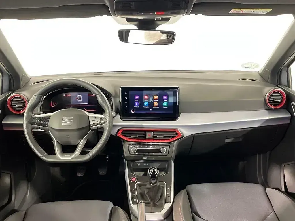 Usado Seat Arona FR 110 CV (80 kW) 2023 Gris SUV