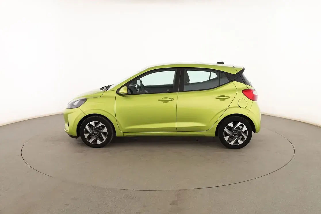 Usado Hyundai i10 67 CV (49 kW) 2024 Verde Utilitario