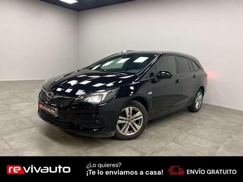 Usado Opel Astra GS Line 105 CV (77 kW) 2020 Negro Familiar