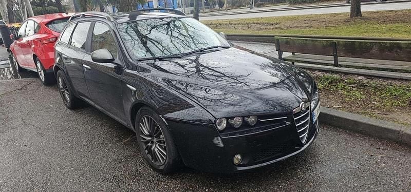 Usado Alfa Romeo 159 170 CV (125 kW) 2012 Negro Familiar