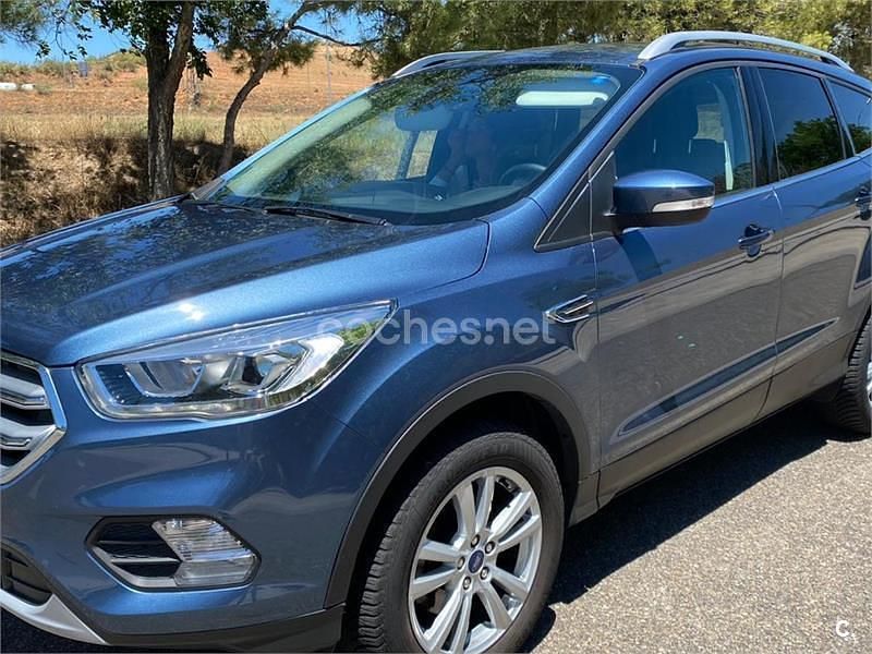 Usado Ford Kuga Trend 120 CV (88 kW) 2019 Azul SUV