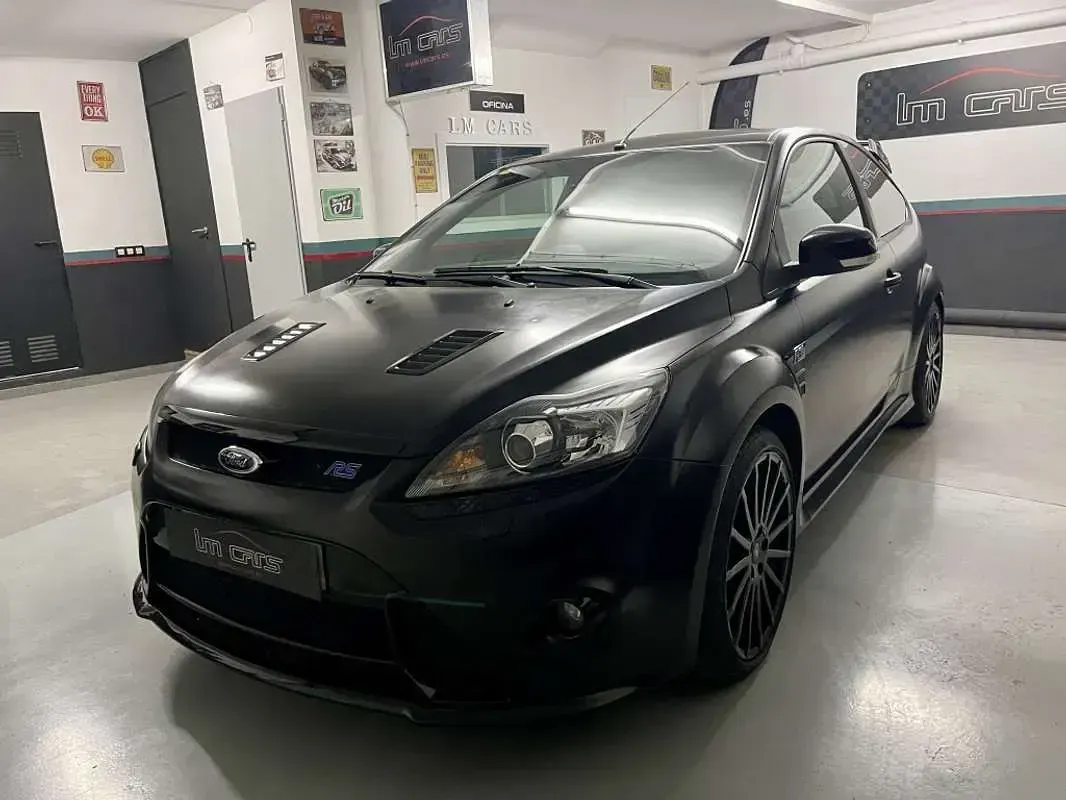 Usado Ford Focus RS 350 CV (257 kW) 2010 Negro Utilitario