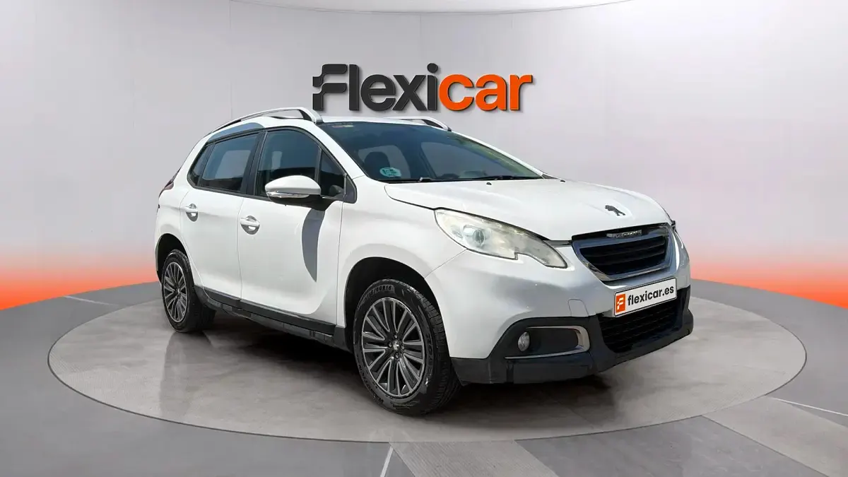 Usado Peugeot 2008 Allure 100 CV (73 kW) 2016 SUV