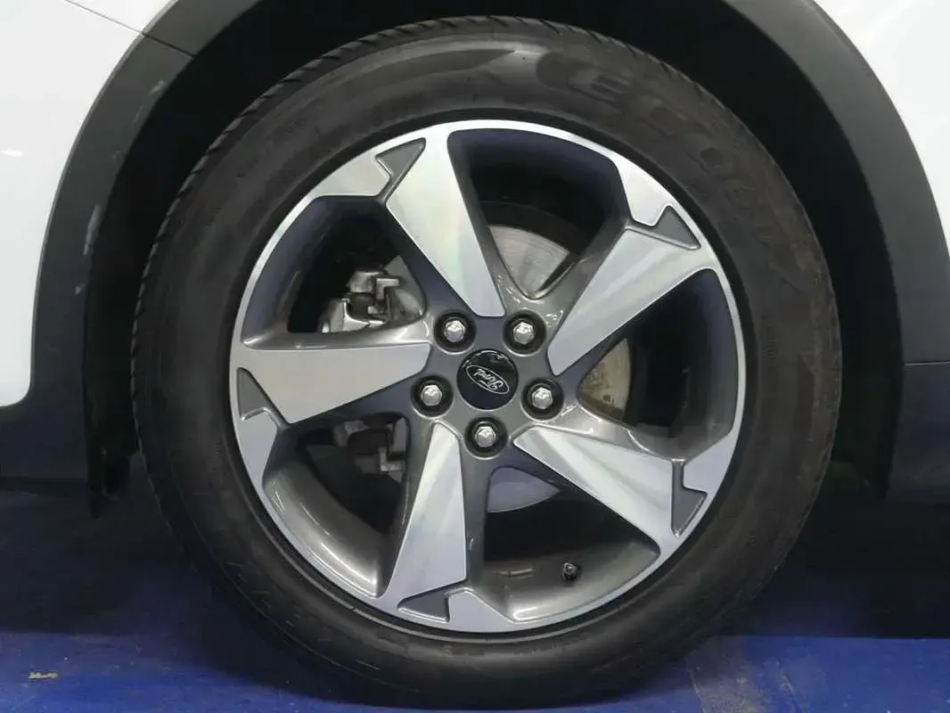 Usado Ford Focus Active 120 CV (88 kW) 2021 Blanco Utilitario