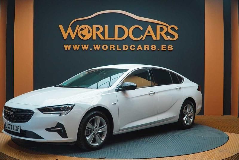 Blanco Usado 2022 Opel Insignia Sport Berlina | 19.375 € (Precio justo) - Imagen 1/4