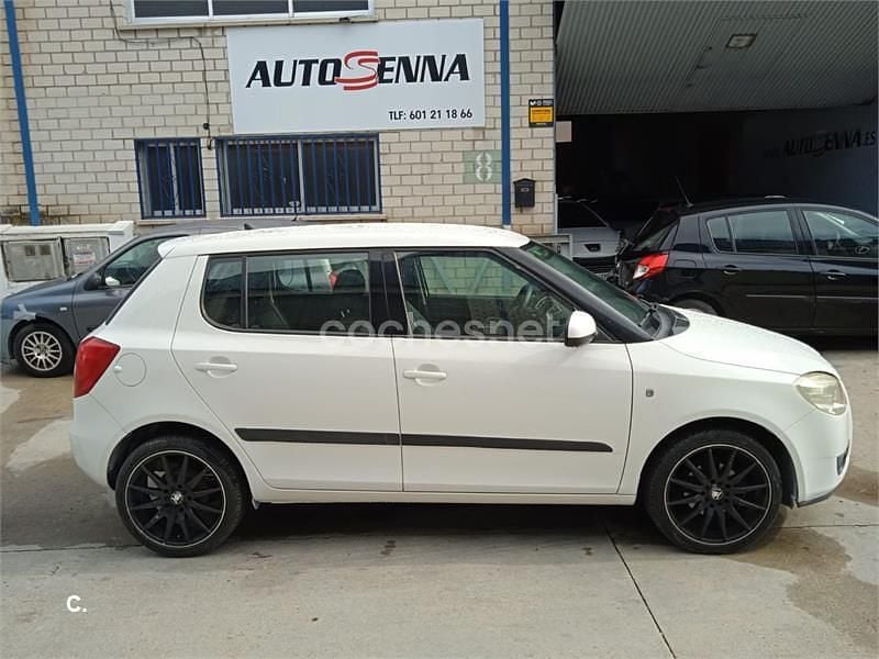 Blanco Usado 2009 Skoda Fabia Berlina | 2490 € (Super precio) - Imagen 1/2
