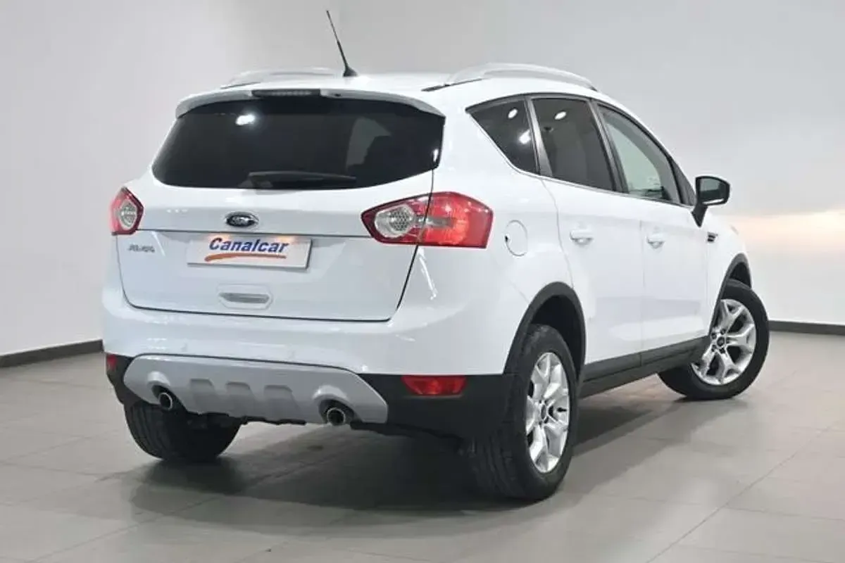 Usado Ford Kuga Trend 140 CV (102 kW) 2011 Blanco SUV