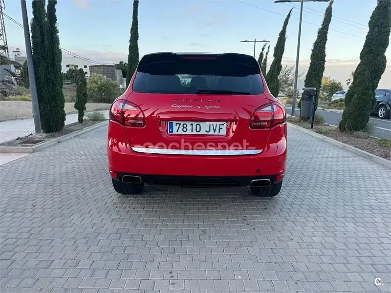 Usado Porsche Cayenne S E-Hybrid Platinum Edition 416 CV (305 kW) 2016 Rojo SUV