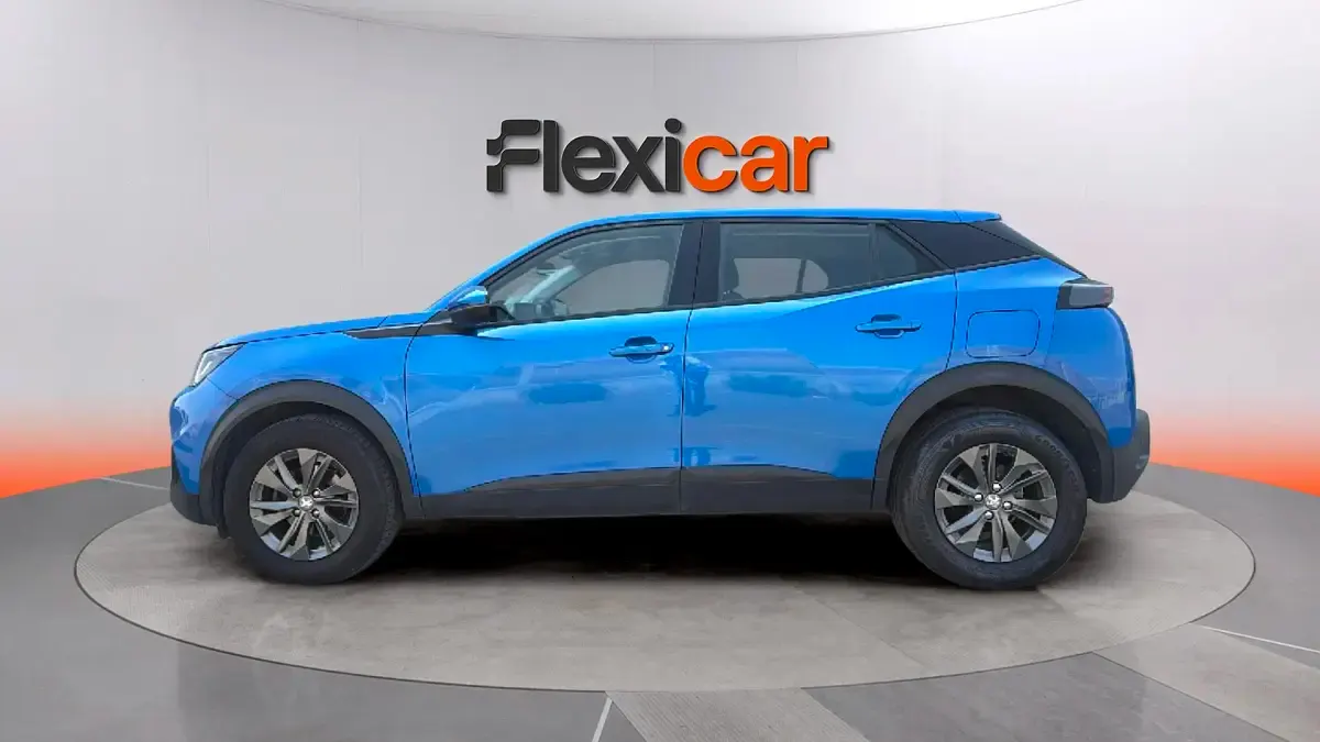 Usado Peugeot 2008 Active 101 CV (74 kW) 2021 Azul SUV