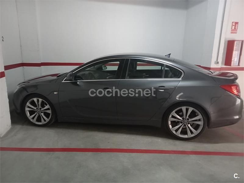 Usado Opel Insignia Edition 130 CV (95 kW) 2009 Gris / plata Berlina