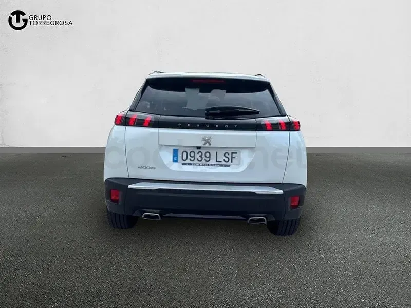 Usado Peugeot 2008 130 CV (95 kW) 2021 Blanco SUV