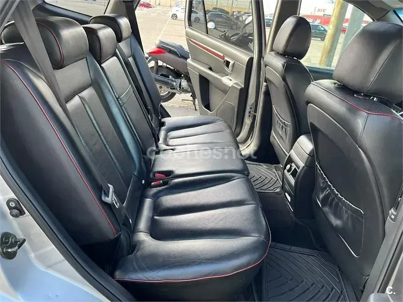 Usado Hyundai Santa Fe Style 189 CV (139 kW) 2007 Gris / plata SUV