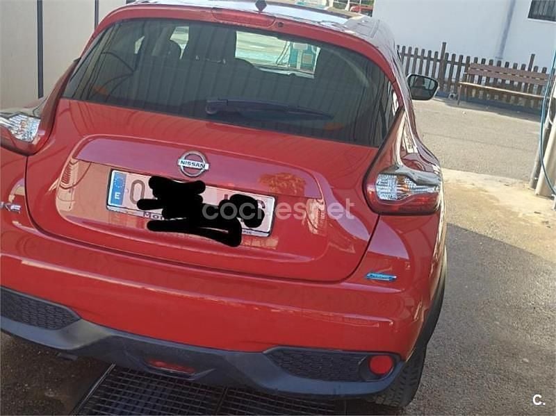 Usado Nissan Juke Visia 110 CV (80 kW) 2015 Rojo SUV