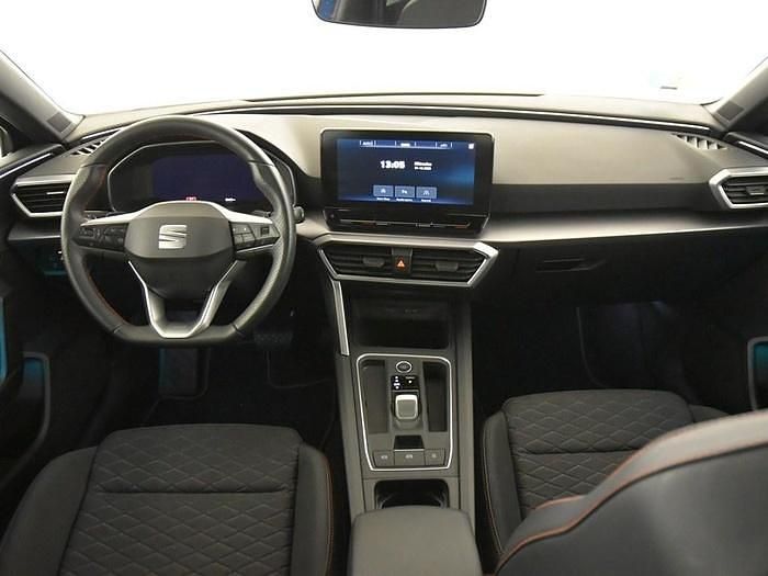 Usado Seat Leon FR 110 CV (80 kW) 2024 Azul