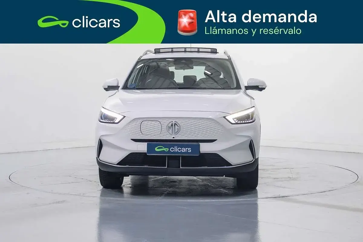 Usado MG ZS Luxury 130 kW (177 CV) 2023 Blanco SUV