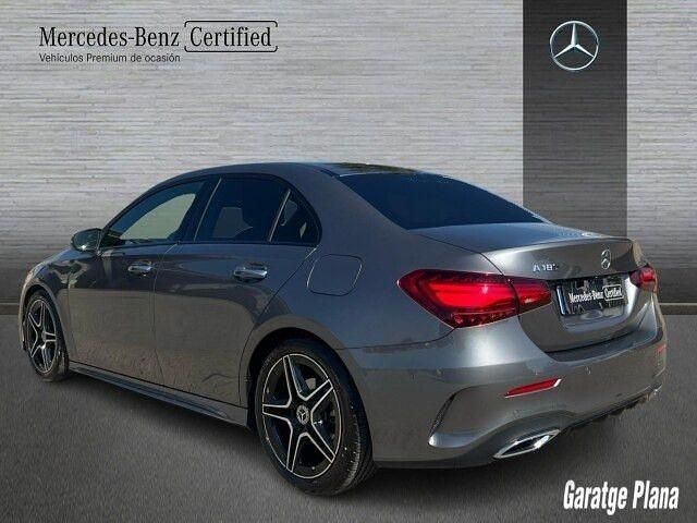 Usado Mercedes A180 136 CV (100 kW) 2026 Gris montaña