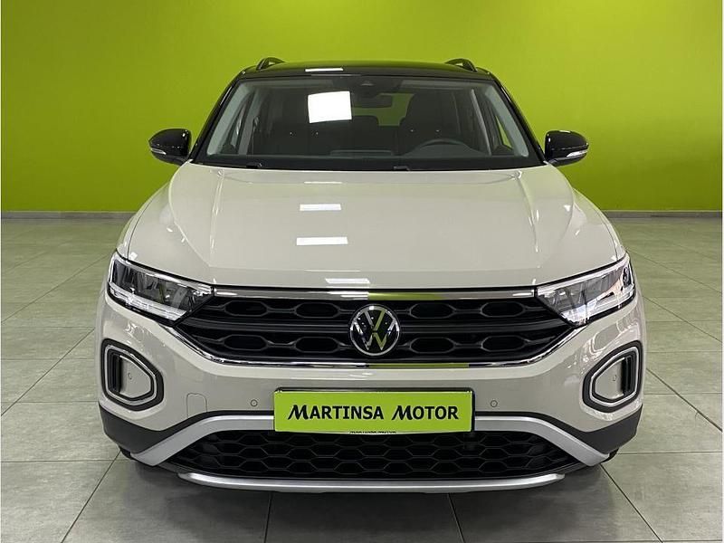 Usado VW T-Roc Life 110 CV (80 kW) 2024 Beige SUV