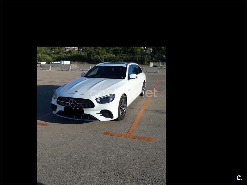 Usado Mercedes E300 320 CV (235 kW) 2021 Blanco Familiar