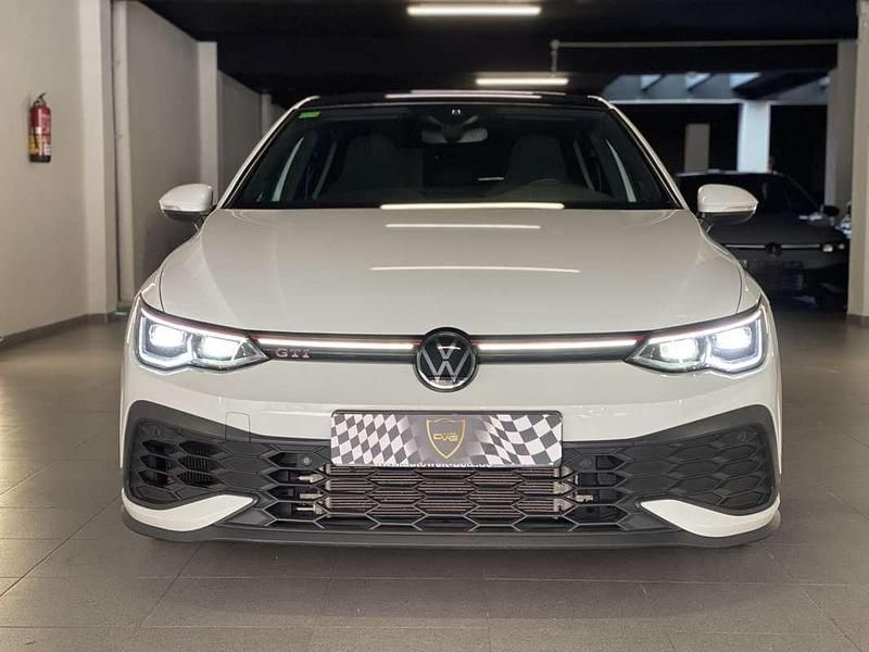 Usado VW Golf VIII GTI 300 CV (220 kW) 2023 Blanco Utilitario