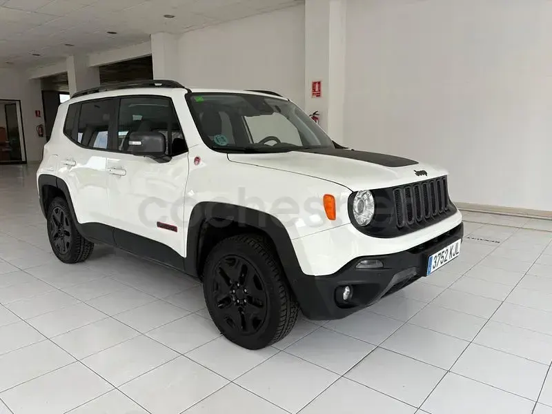 Usado Jeep Renegade Trailhawk 170 CV (125 kW) 2018 Blanco SUV