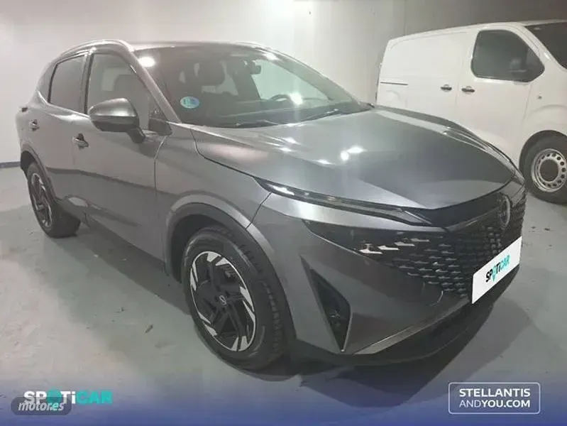 Usado Nissan Qashqai N-Connecta 158 CV (116 kW) 2025 Gris SUV