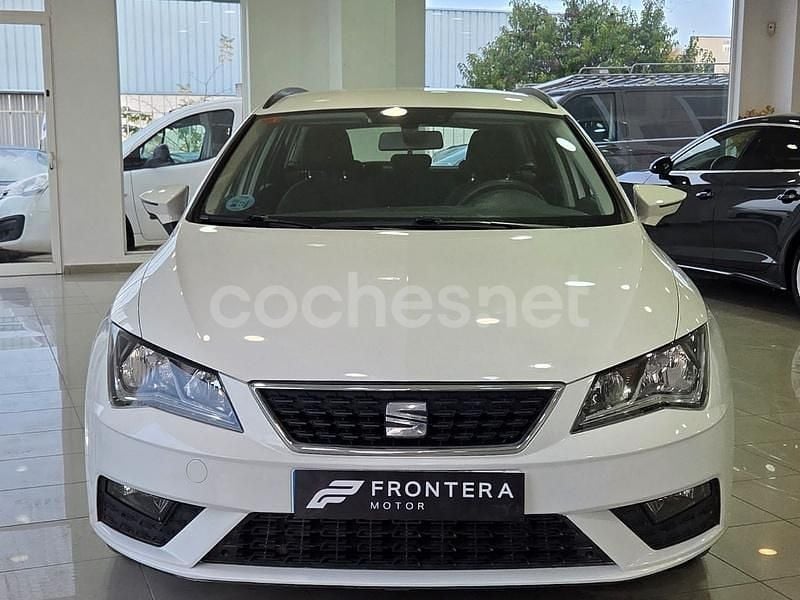 Blanco Usado 2019 Seat Leon Reference Familiar | 12.000 € (Precio justo) - Imagen 1/4