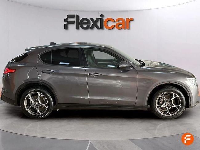 Usado Alfa Romeo Stelvio Sprint 160 CV (117 kW) 2022 Gris SUV