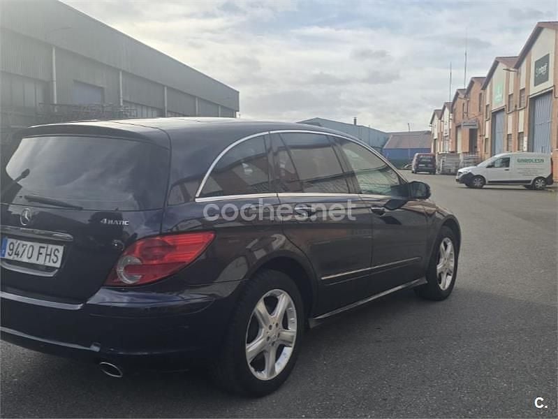Usado Mercedes R280 190 CV (139 kW) 2006 Negro Monovolumen