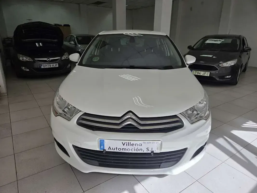 Begagnad Citroën C4 PureTech 131 HK (96 kW) 2015 Vit Halvkombi