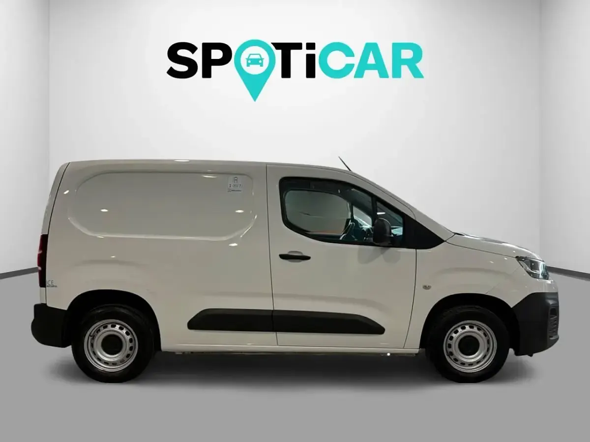 Usado Citroën Berlingo 102 CV (75 kW) 2021 Blanco Monovolumen