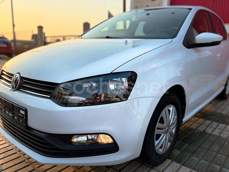 Blanco Usado 2017 VW Polo Edition Berlina | 9250 € (Buen precio) - Imagen 1/4