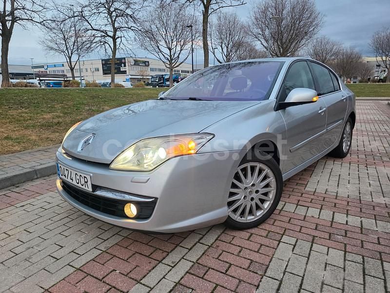 Usado Renault Laguna III Privilege 150 CV (110 kW) 2009 Gris / plata Berlina