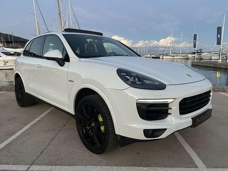 Usado Porsche Cayenne S E-Hybrid Platinum Edition 416 CV (305 kW) 2017 Blanco SUV