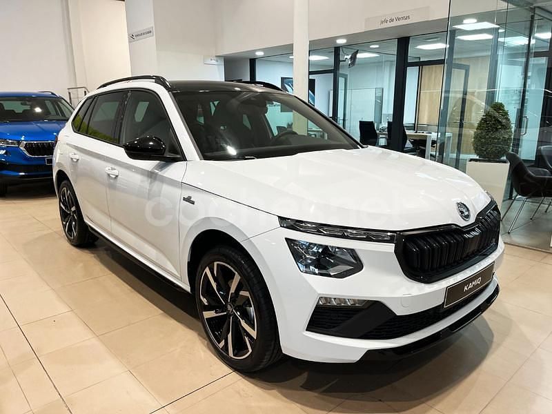 Blanco Nuevo 2025 Skoda Kamiq Monte Carlo SUV | 29.900 € (Un poco caro) - Imagen 1/4