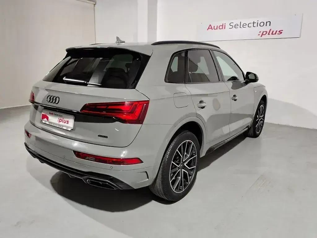 Usado Audi Q5 204 CV (150 kW) 2022 Gris / plata SUV