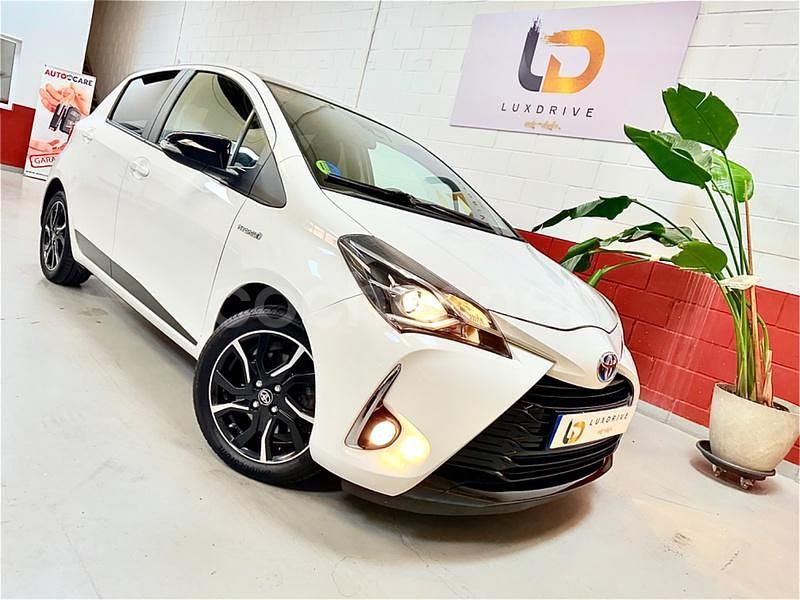 Blanco Usado 2019 Toyota Yaris Hybrid Active Berlina | 14.999 € (Buen precio) - Imagen 1/4
