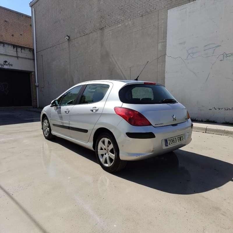 Usado Peugeot 308 Business-Line 92 CV (67 kW) 2010 Gris Utilitario