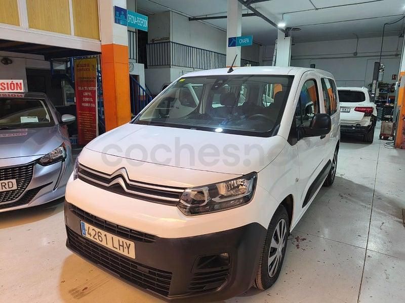 Usado Citroën Berlingo Live 102 CV (75 kW) 2020 Blanco Monovolumen