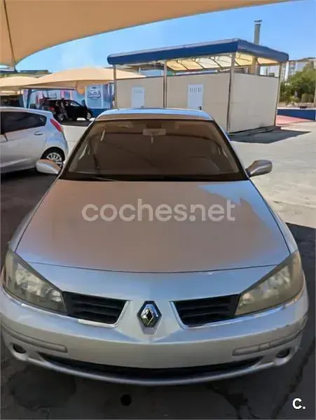 Usado Renault Laguna II Expression 110 CV (80 kW) 2005 Gris / plata Berlina
