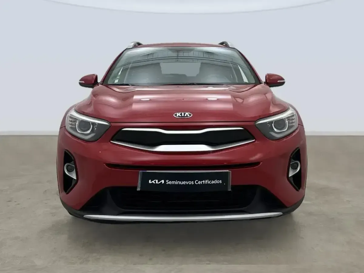 Usado Kia Stonic 84 CV (61 kW) 2017 Rojo SUV