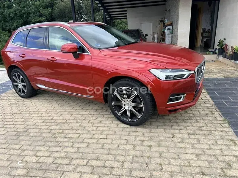 Usado Volvo XC60 Inscription 407 CV (299 kW) 2020 Granate SUV