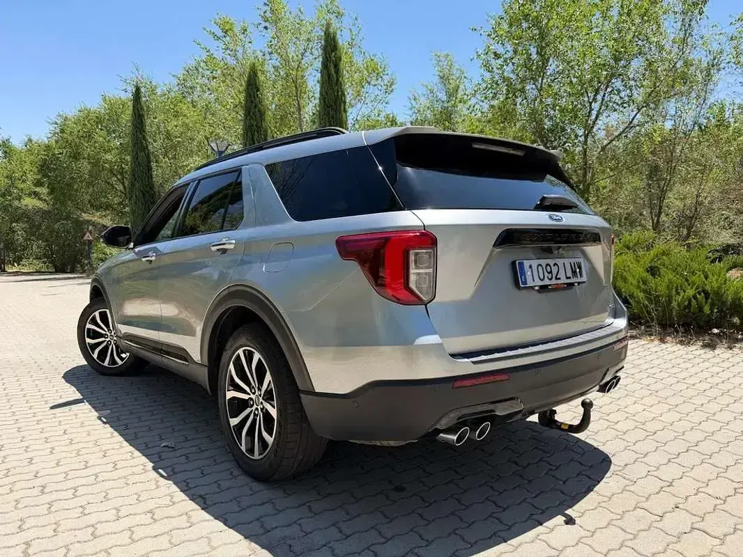 Usado Ford Explorer ST-Line 457 CV (336 kW) 2021 Gris SUV