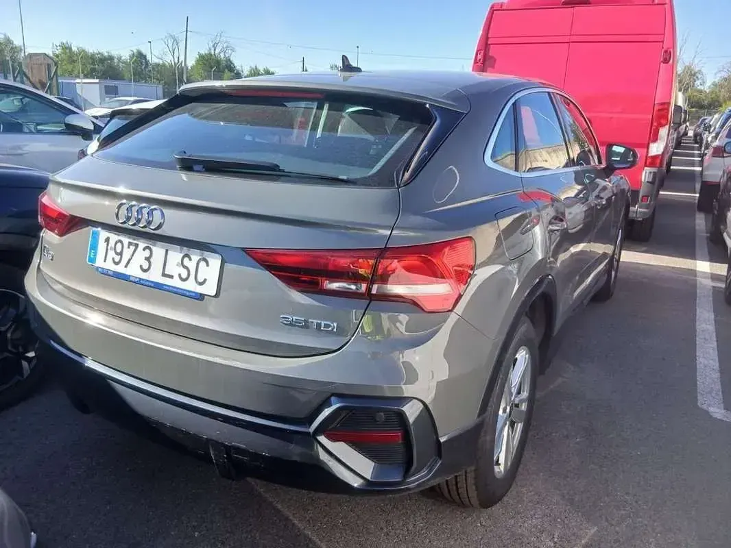 Usado Audi Q3 Sportback 150 CV (110 kW) 2021 Gris SUV