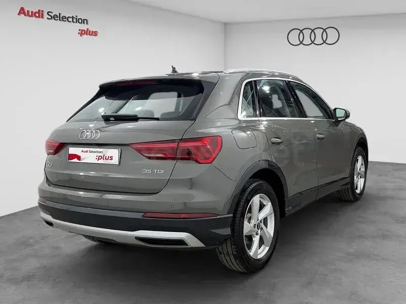 Usado Audi Q3 Advanced Plus 150 CV (110 kW) 2022 Gris / plata SUV