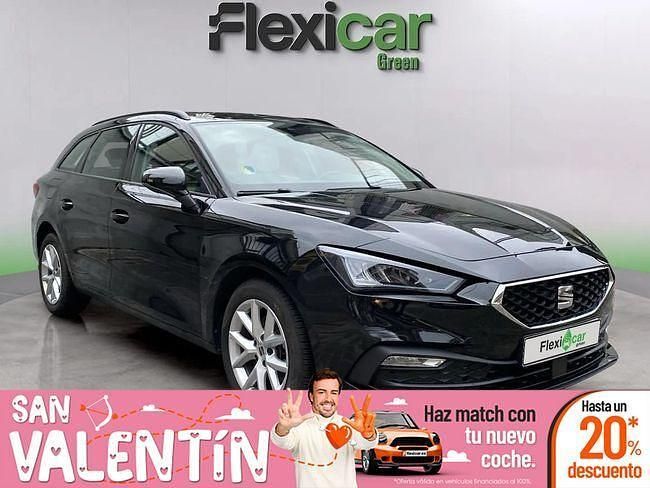 Usado Seat Leon Style 110 CV (80 kW) 2022 Negro