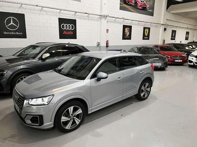 Usado Audi Q2 Sport 150 CV (110 kW) 2018 Gris SUV