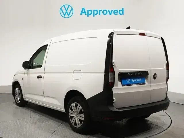 Käytetty VW Caddy 102 HP (75 kW) 2021 Valkoinen Tila-auto
