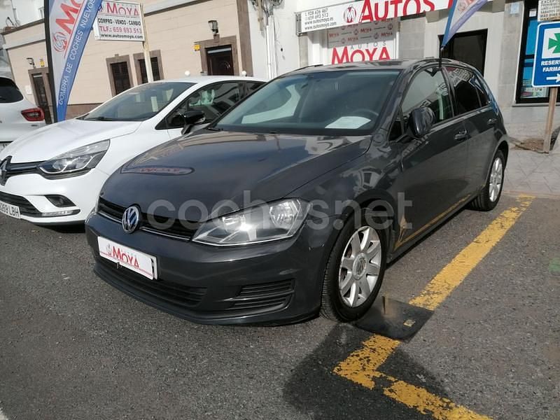 Gris / plata Usado 2014 VW Golf Edition Berlina | 10.700 € (Precio justo) - Imagen 1/4