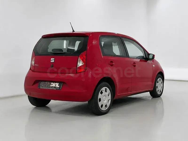 Usado Seat Mii Style 60 CV (44 kW) 2015 Rojo Utilitario